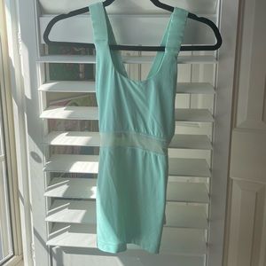 size 2 lululemon tank